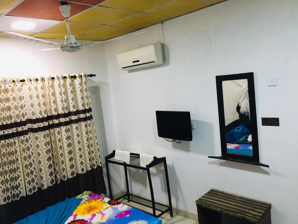Bathiya Tourist Guest Anuradhapura Hotell Exteriör bild